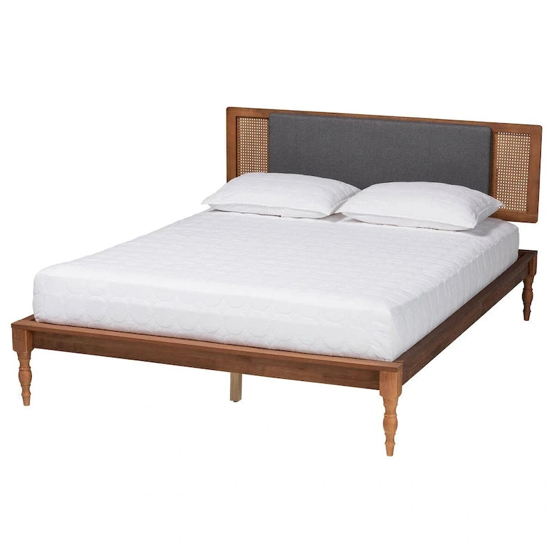 Lit plateforme moderne du milieu du siècle en tissu gris foncé et bois de noyer.