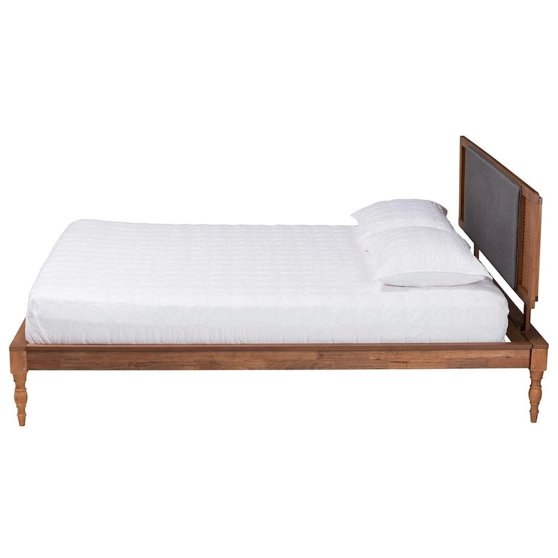 Lit plateforme moderne du milieu du siècle en tissu gris foncé et bois de noyer.